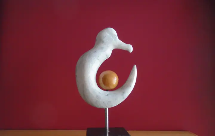 Albatross, sculpture by Mel Derzaph